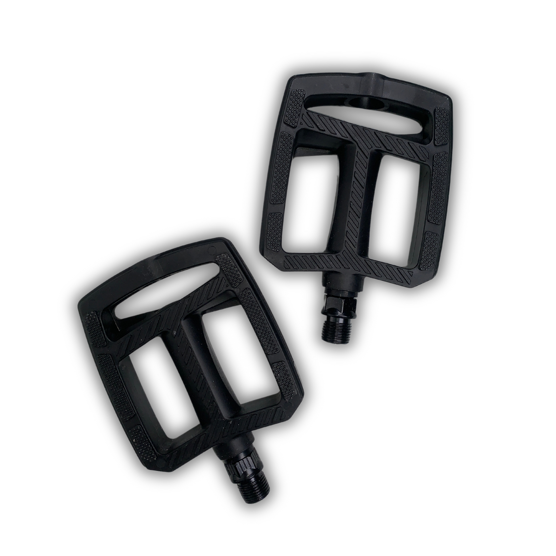 Sicher Radfahren: Fahrradpedale mit Reflektoren und Anti-Rutsch-Profil.